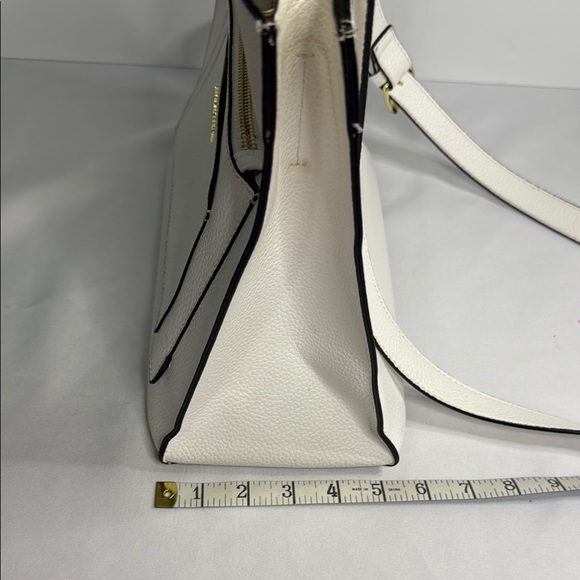 Steve Madden Cream Crossbody Bag with Gold Details - Picture 5 of 8